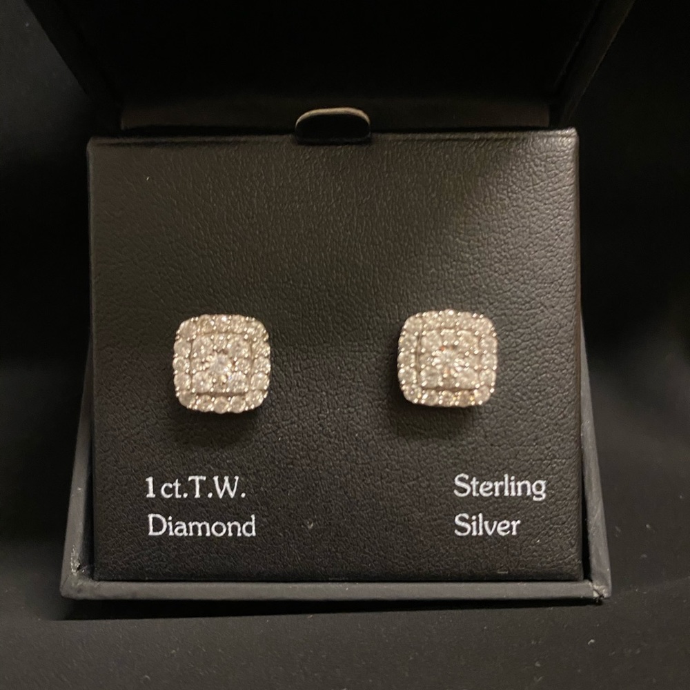Diamond Stud Earrings 1 CT TW